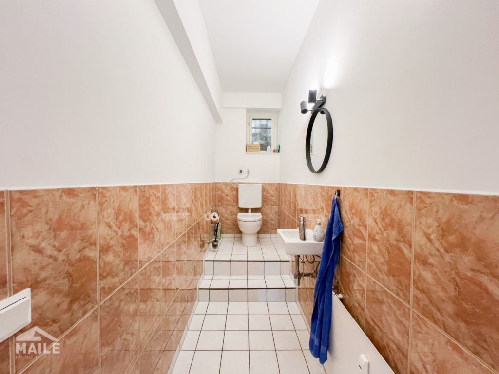 Großzügige 3,5 Zimmerwohnung mit EBK, Terrasse in ruhiger Lage von Stuttgart. – Landhausstraße 94, 70190 Stuttgart Mitte – Vorschaubild 9