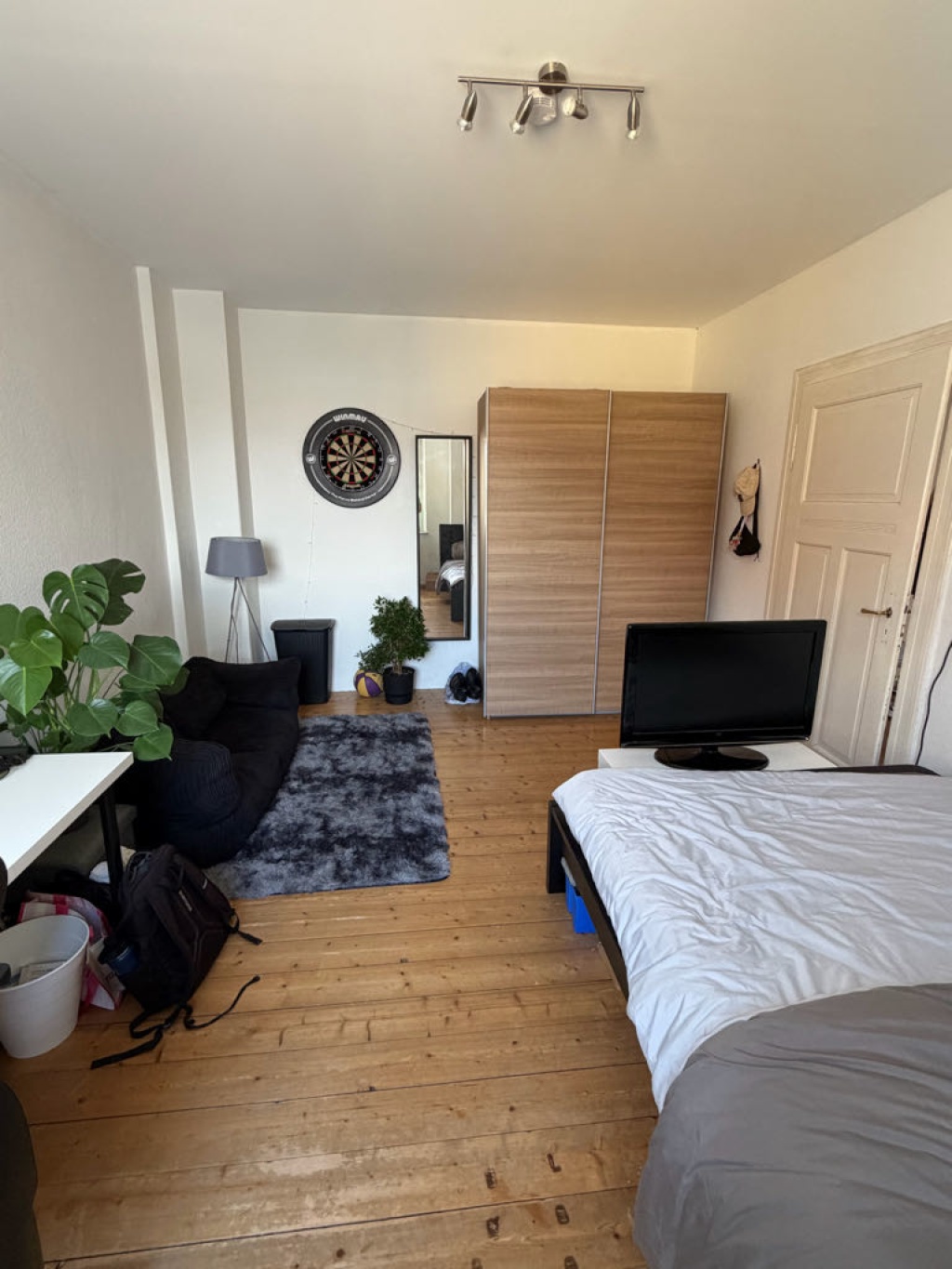 WG-Zimmer City Bismarckstraße - Bild 2
