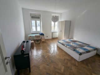 Imagen del anuncio: Helles Zimmer in 3er WG (direkt an der U1 Troststraße)