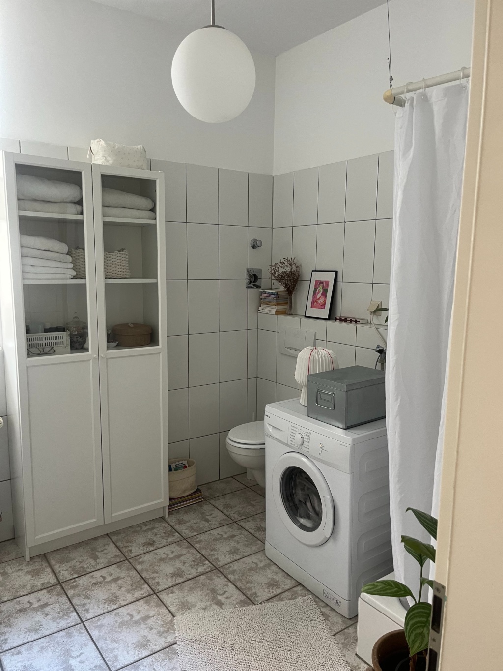 Zimmer in großer Wohnung mit Innenhof - Ende Oktober - Mitte November – Sechzigstraße 33, 50733 Köln Nippes – Vorschaubild 9