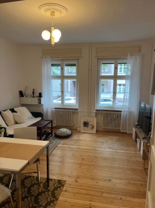 2 Zi. Wohnung Single/Pärchen | 50qm Altbau | Zwischenmiete mit Anmeldung 01.08.26 –30.12.26 — photo 1