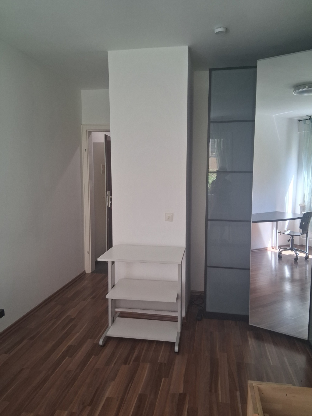 1-helles Zimmer Appartement 18qm in Schwabing - Tolle Lage: 5 Min zur Münchner Freiheit/Englischer Garten, EG im Hinterhof, Ideal für Studenten oder junge Berufseinsteiger – Siegesstrasse 12, 80802 München Schwabing-Freimann – Vorschaubild 13
