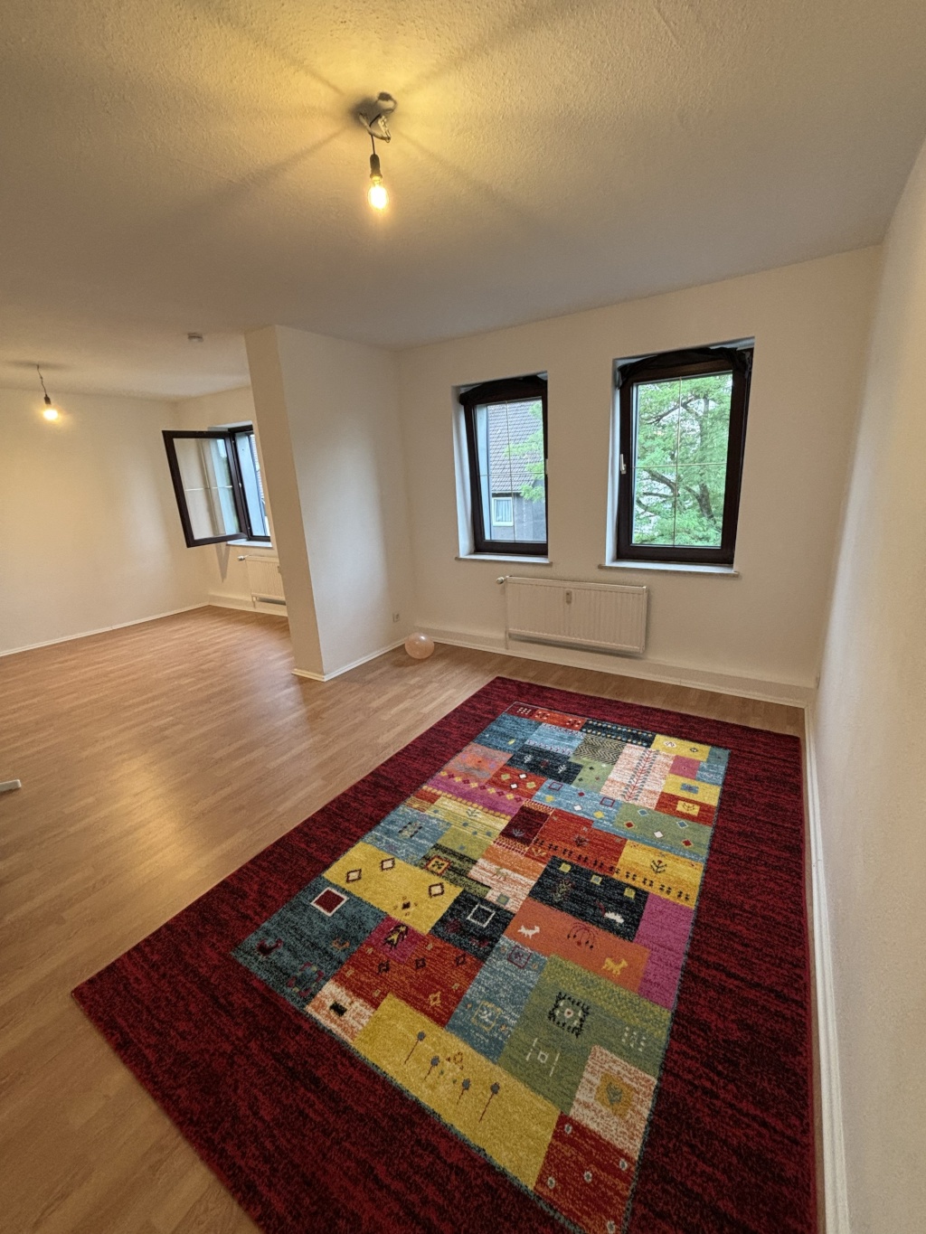 Offene, geräumige Wohnung mit viel Licht - modern renoviert – Dorstener Strasse 10, 45143 Essen Altendorf – Vorschaubild 2