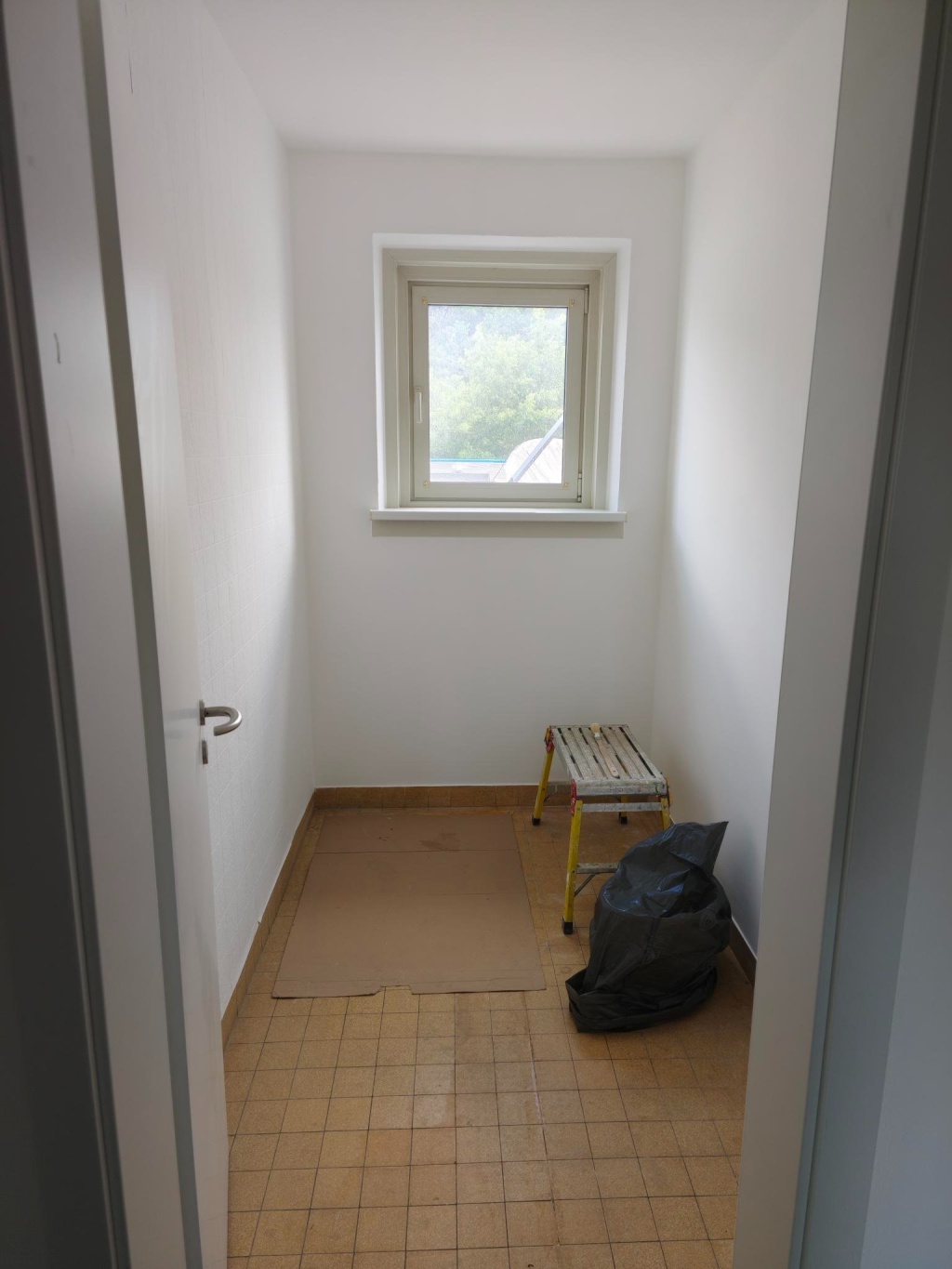 4-Zimmer Wohnung mit Küche neu renoviert in Uttenreuth (Erlangen-Ost) – Erlanger Straße 33, 91080 Erlangen Uttenreuth – Vorschaubild 12