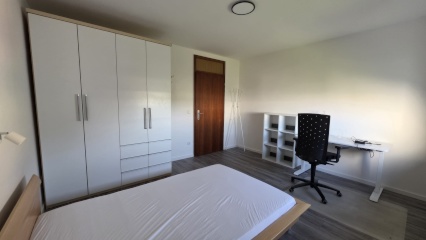 Ad image: Vollmöbliertes WG-Zimmer in 4er WG nähe FH, Berufsschule