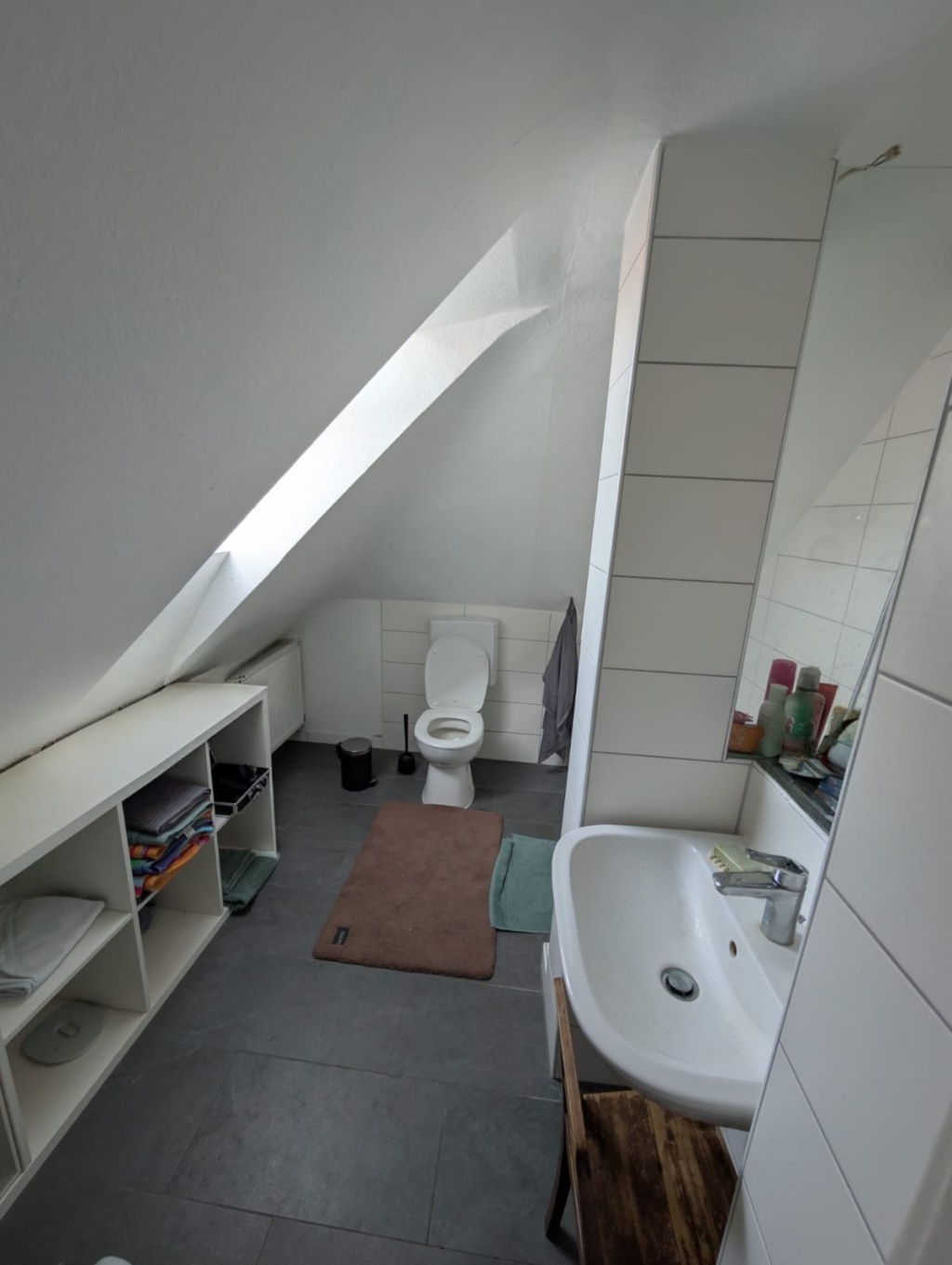 84qm Dachgeschosswohnung, Teilmöbliert zur Untermiete für 2Semester – 97072 Würzburg Sanderau – Vorschaubild 5