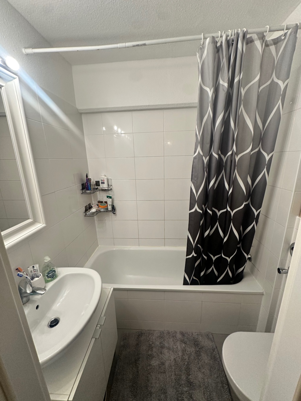 Möblierte, helle 1-Zimmer-Wohnung in Hamburg-Altona | Zwischenmiete vom 08.08. bis 11.10.26 – Große Bergstraße 160, 22767 Hamburg Altona-Altstadt – Vorschaubild 5
