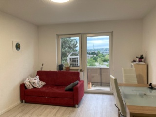 Ad image: Zimmer frei in heller WG mit Balkon