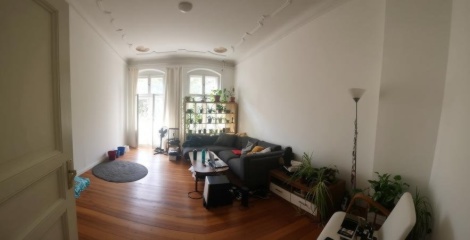 Subrenting a flat in SEPTEMBER for 3 MONTHS(1 room + balcony + big living room) near Straßmanstrasse tram station in Fri — photo 1