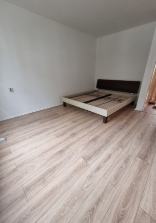 Anzeigenbild: frisch renovierte , Teil-möbilierte 3 Zimmer (20m2/15m2/13m2) Wohnung in perfekter Lage Nähe Uni/Hbf/Stadt