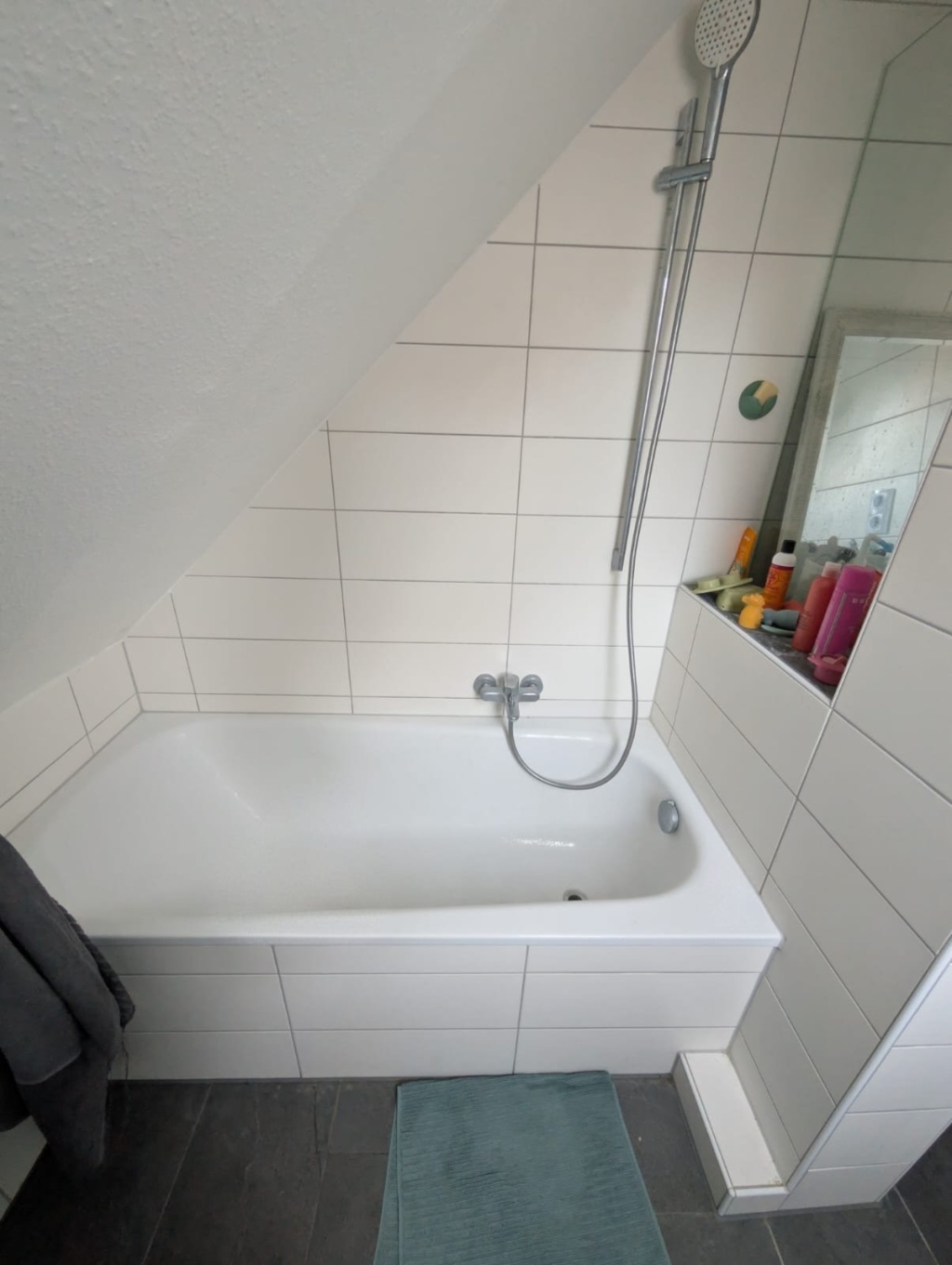 84qm Dachgeschosswohnung, Teilmöbliert zur Untermiete für 2Semester – 97072 Würzburg Sanderau – Vorschaubild 6