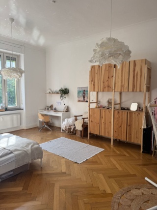 Ad image: Schöne und zentrale Altbau-WG sucht Zwischenmieterin