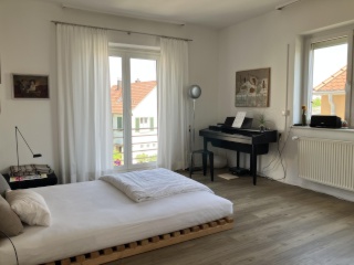 Sonnige Balkonwohnung Stuttgart-Killesberg möbliert und befristet (Zeitraum flexibel)