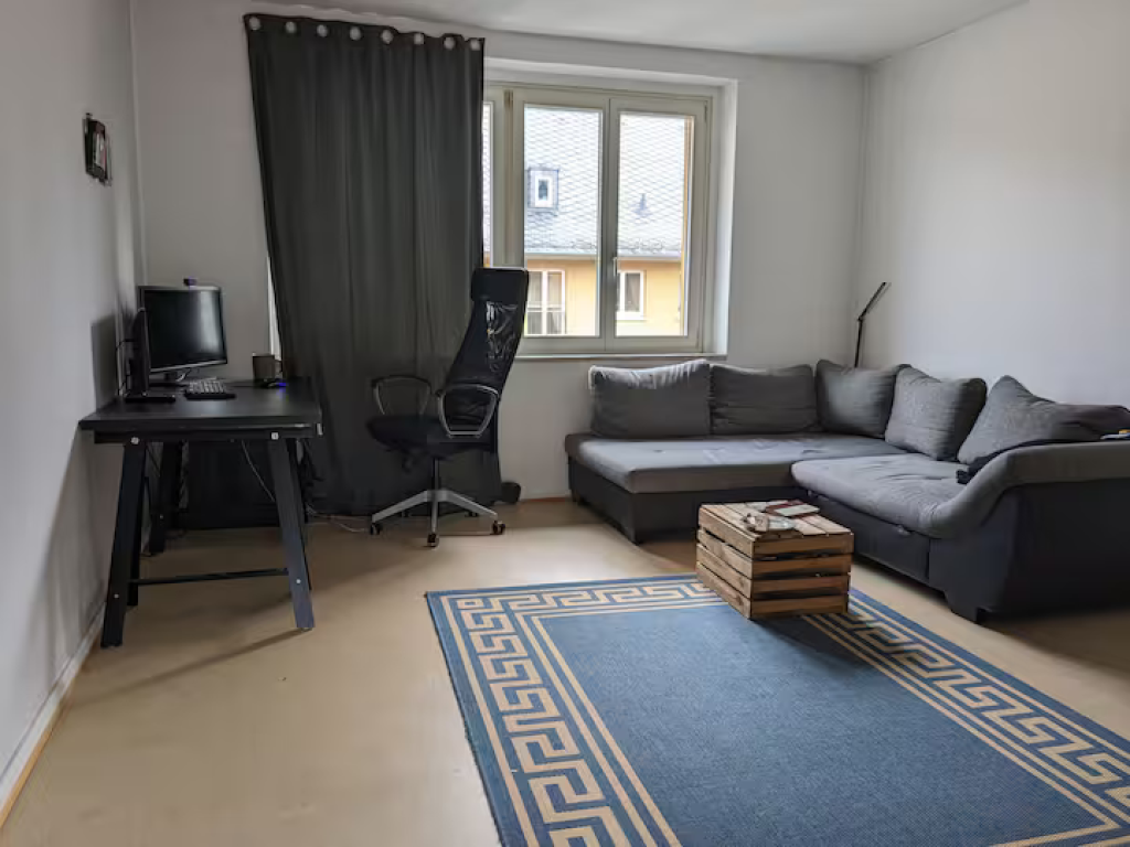 Gemütliche 2 Zimmer-Wohnung mit Balkon zentral – Kauber Str. 11, 65197 Wiesbaden Wiesbaden – Vorschaubild 2