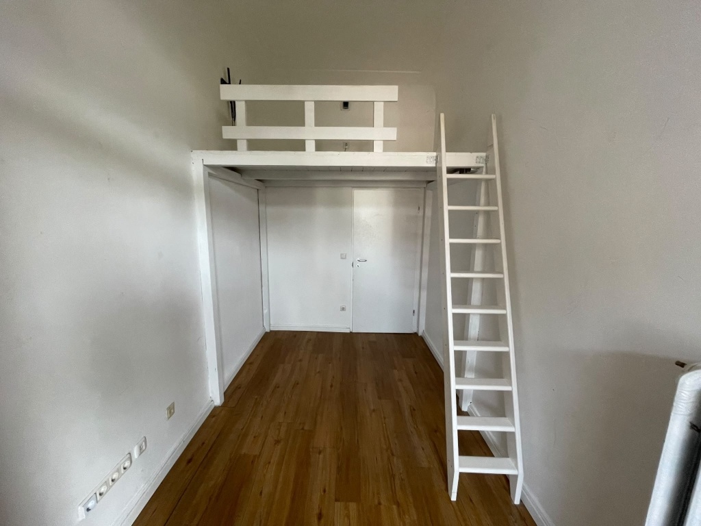 WG-Zimmer Kreuzviertel Gertrudenstraße 45 - Kleines, praktisches Zimmer mit Hochbett im 1. OG