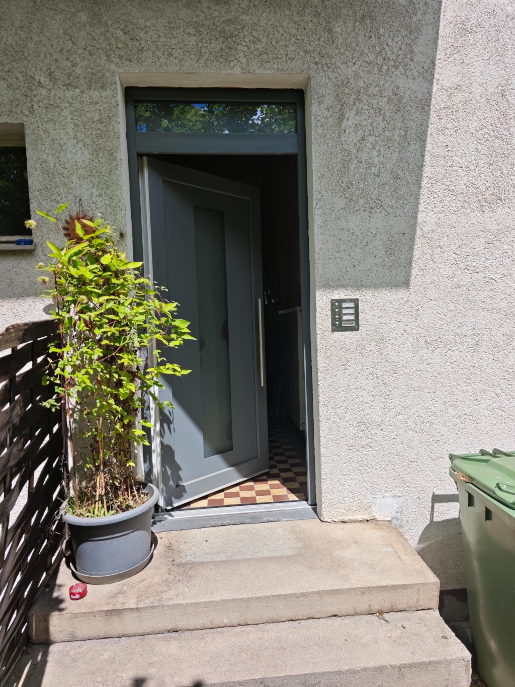 4-Zimmer Wohnung mit Küche neu renoviert in Uttenreuth (Erlangen-Ost) – Erlanger Straße 33, 91080 Erlangen Uttenreuth – Vorschaubild 3