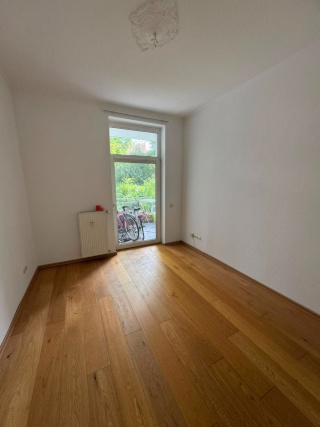 Anzeigenbild: 1 Zimmer frei ca. 17m2 in neu sanierter 4er WG,  mit Garten, 13 Min. in die Innenstadt und zur HSD