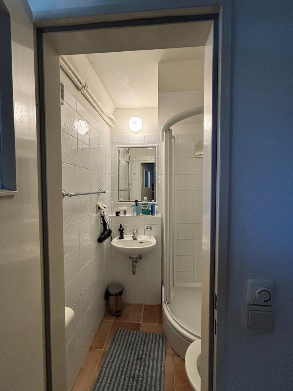 Vermieten 2 Zimmer Souterrain mit Gartenmitbenutzung – Ahrenshooper zeile, 14129 Berlin Zehlendorf – Vorschaubild 4