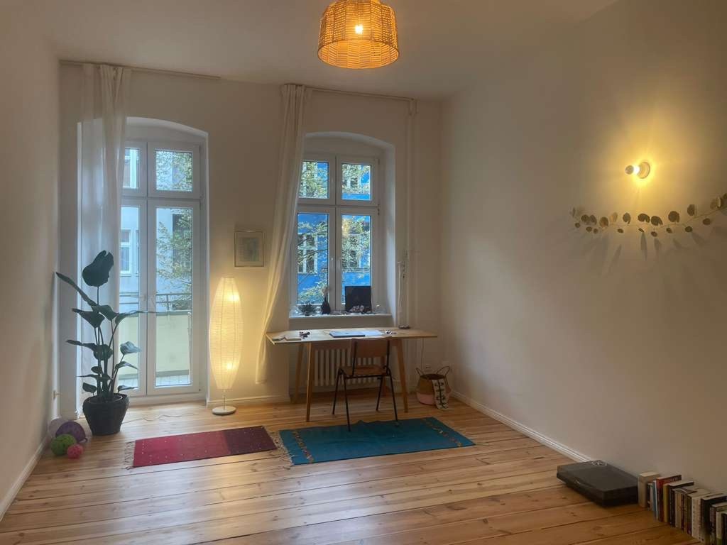 frisch renovierte, neu/voll möblierte Altbauwohnung in Neukölln