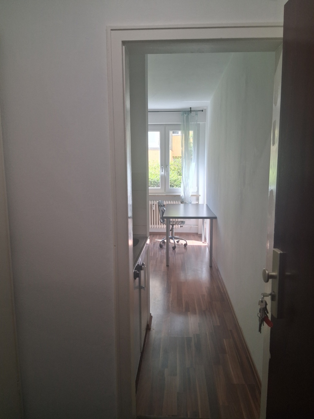 1-helles Zimmer Appartement 18qm in Schwabing - Tolle Lage: 5 Min zur Münchner Freiheit/Englischer Garten, EG im Hinterhof, Ideal für Studenten oder junge Berufseinsteiger – Siegesstrasse 12, 80802 München Schwabing-Freimann – Vorschaubild 10