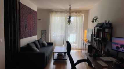 Möblierter 1,5 Zimmer mit Balkon zur Untermiete — photo 1