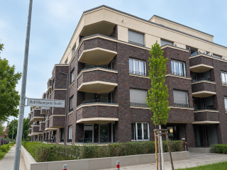 Erstbezug: Helle Neubau-Wohnung mit Balkon & Einbauküche in Karlshorst — photo 1