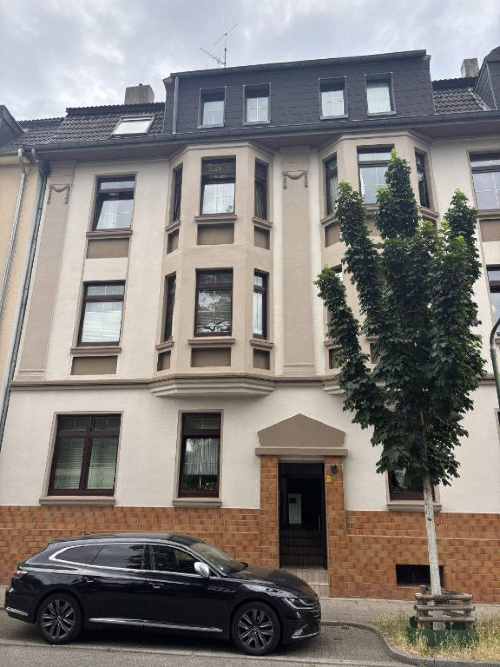 Offene, geräumige Wohnung mit viel Licht - modern renoviert