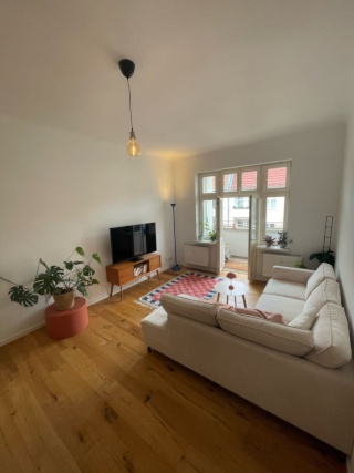 2,5 Monate Zwischenmiete in Prenzlauer Berg – schöne 3-Zimmer-Altbauwohnung mit Loggia — photo 1