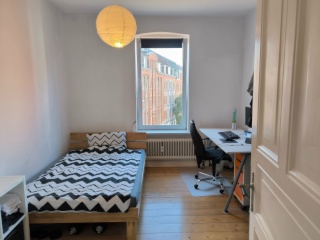Anzeigenbild: WG-Zimmer in zentraler Lage Kiel (Waitzstraße) zur Zwischenmiete