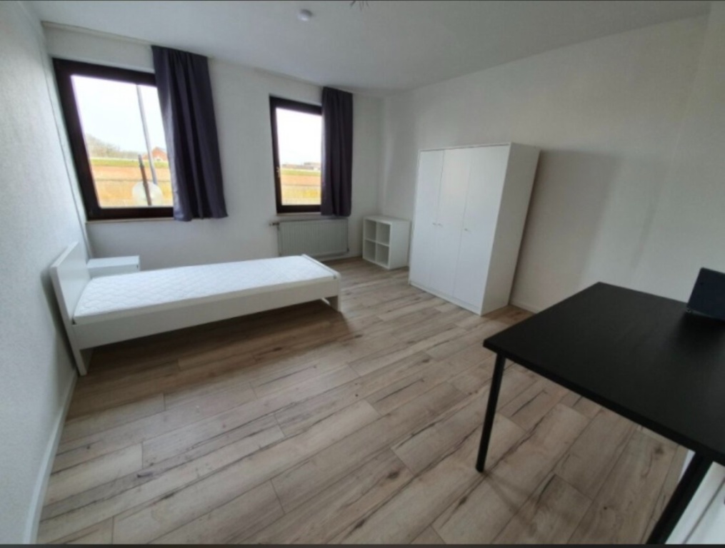 WG-Zimmer Jülich Schloßstr. 4 - Möbliertes 16 m²-Zimmer