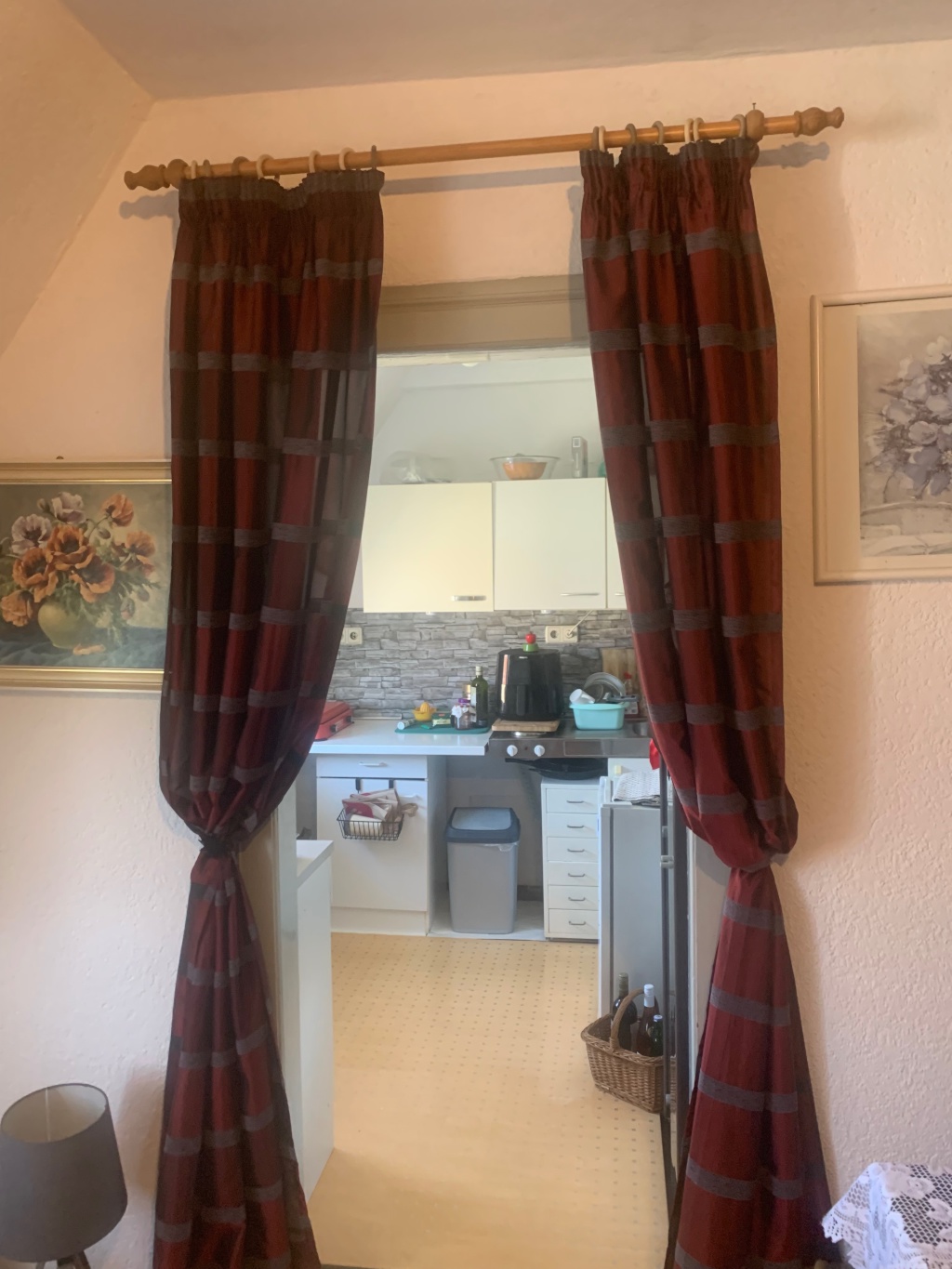 Kleine 3 Zimmerwohnung an Hausmeisterehepaar zu vermieten – Bürgerstr. 28, 69124 Heidelberg Kirchheim – Vorschaubild 2