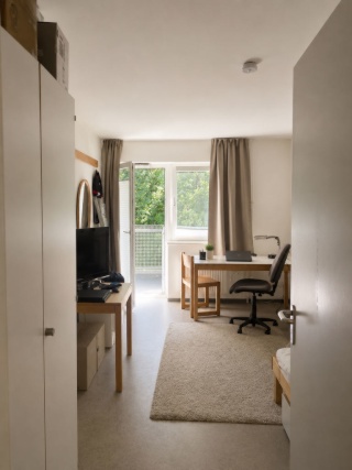 Anzeigenbild: Möbliertes Zimmer zur Zwischenmiete**nur im August**