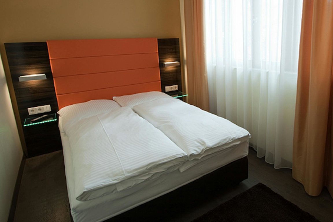Ludwigsburger Straße, Stuttgart – Ludwigsburger Straße, 70435 Stuttgart Stammheim – Vorschaubild 5