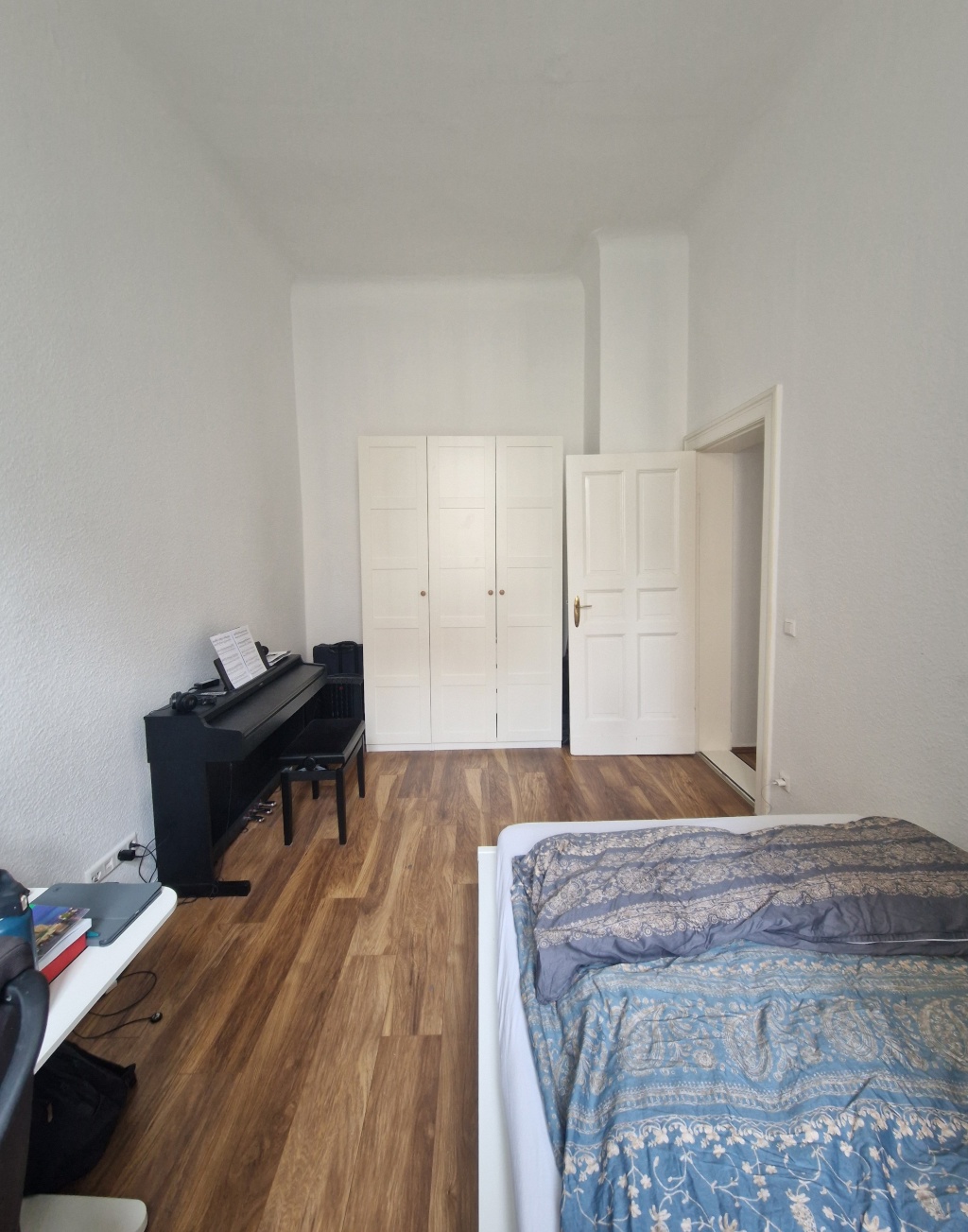 Ruhige, möblierte 2-Zimmer-Altbauwohnung in Wilmersdorf in Hinterhoflage, 1 Min. zur U-Bahn (U7) – Brandenburgische Straße 23, 10707 Berlin Wilmersdorf – Vorschaubild 2