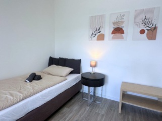Anzeigenbild: Helles, komfortables Zimmer.