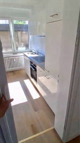 Anzeigenbild: Gemütliches WG-Zimmer (12,36 m2) in zentraler Lage – ideal für Studenten & Azubis