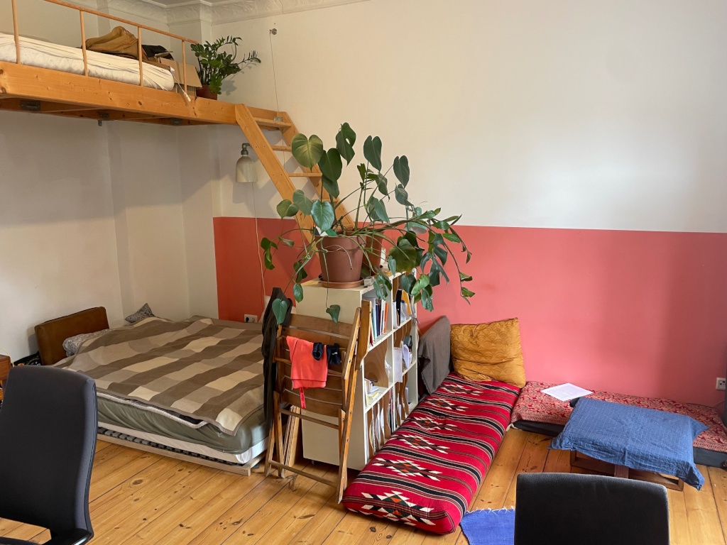 Flat Neukölln Niemetzstraße - picture 2