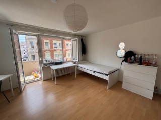 Anzeigenbild: 🏠 Sublet Available Spacious Room with Balcony (Near Nürnberg Hbf)