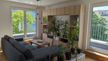 Sonnige Dachgeschoss-Wohnung mit Rundum-Terrasse (Neubau, möbliert) in Berlin Moabit — photo 1
