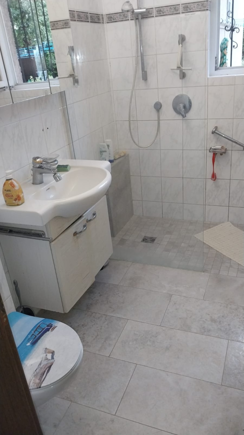 Flatshare Stammheim Korntaler Straße 115 - Bad mit begehbarer Dusche