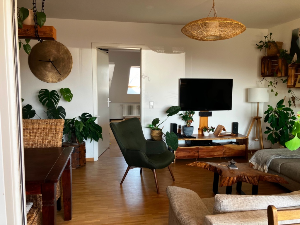 Zwischenmiete einer charmanten teilmöblierten 4-Zimmer-Dachgeschosswohnung in Dresden-Pieschen – Rehefelder Str., 1127 Dresden Pieschen – Vorschaubild 3