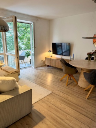 Befristet September - Helle 2-Zimmer Wohnung