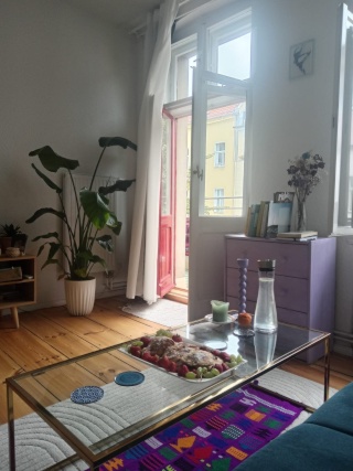 Schöne 2-Zimmer-Wohnung mit Balkon am Tempelhofer Feld zur Zwischenmiete — photo 1