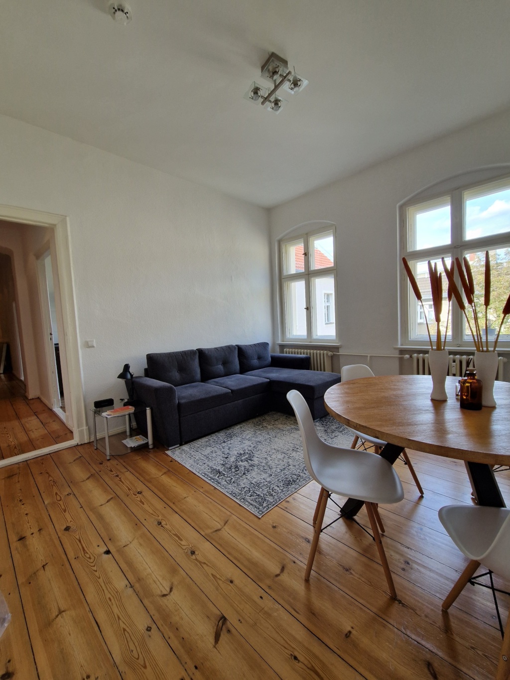 Wohnung Charlottenburg Kamminer Straße - Geräumiges und gemütliches Wohnzimmer