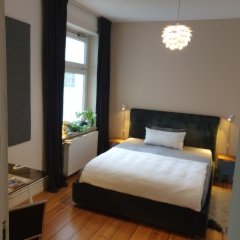 ALL-IN - Sternschanze/St. Pauli - 3er WG in Altbau mit Stuck - Pendler-/Job-WG bevorzugt - ruhige 16qm eingerichtet - 3 person flat share in Altbau with stucco - commuters/job community preferred - quiet 16sqm furnished