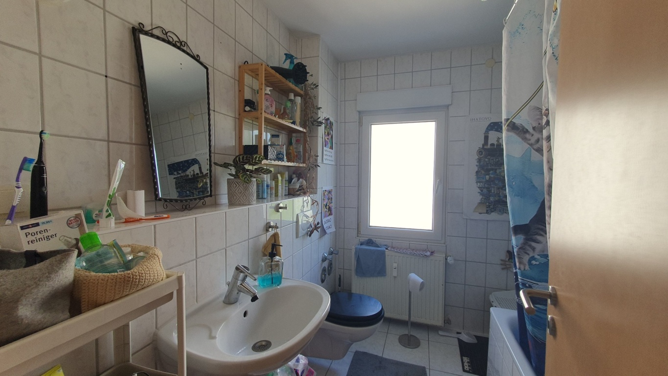WG-Zimmer Griesheim Linkstraße - Badezimmer / bathroom