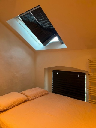 Anzeigenbild: Bright and Cozy Room Available