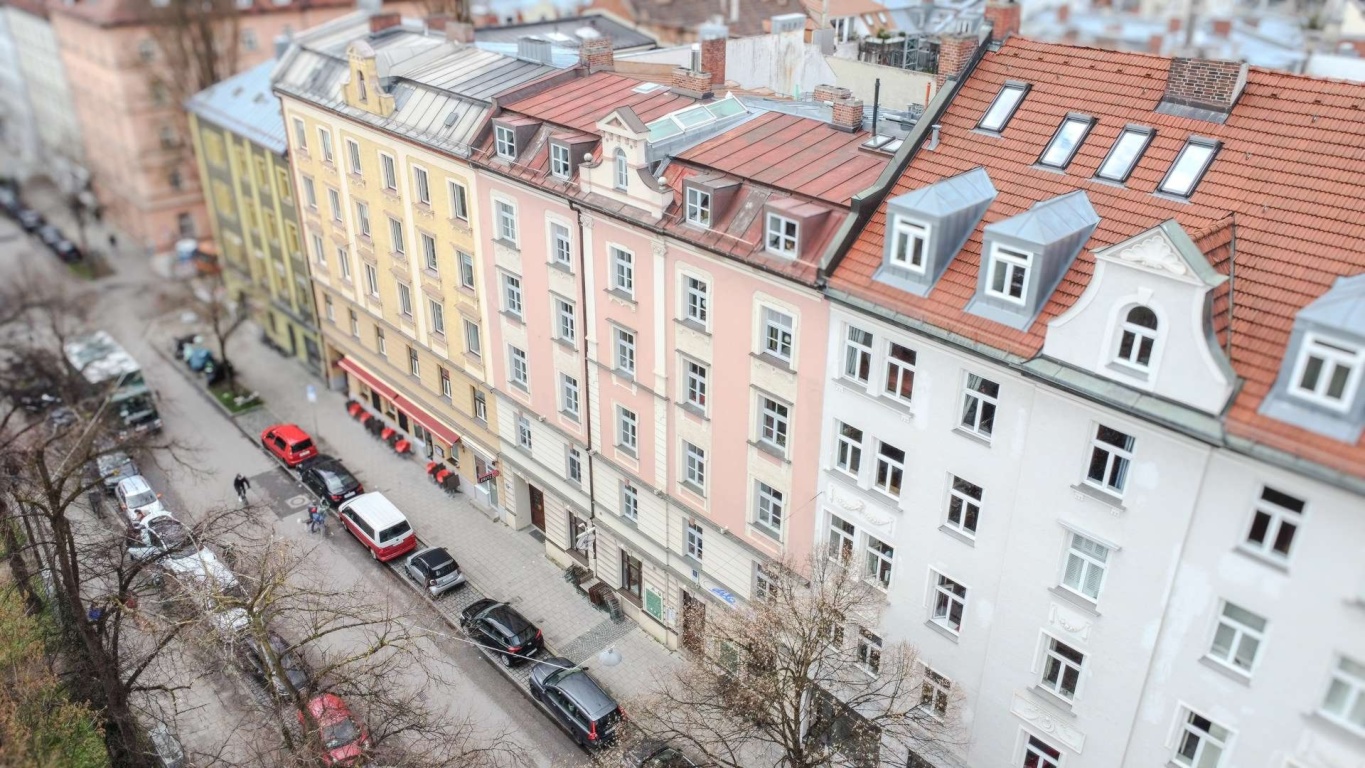 Stilvolle, komplett möblierte 2-Zimmer-Wohnung in München-Haidhausen – 6 bis 24 Monate, sofort beziehbar, inkl. Waschmaschine, Trockner & Arbeitsplatz – ideal für Job-Relocation, Einzelpersonen oder Paare – Pariser Straße 19, 81667 München Au-Haidhausen – Vorschaubild 7