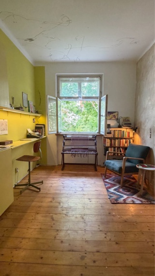 Anzeigenbild: Zwischenmiete 2-Zimmer Altbau-Wohnung für Single oder Paar