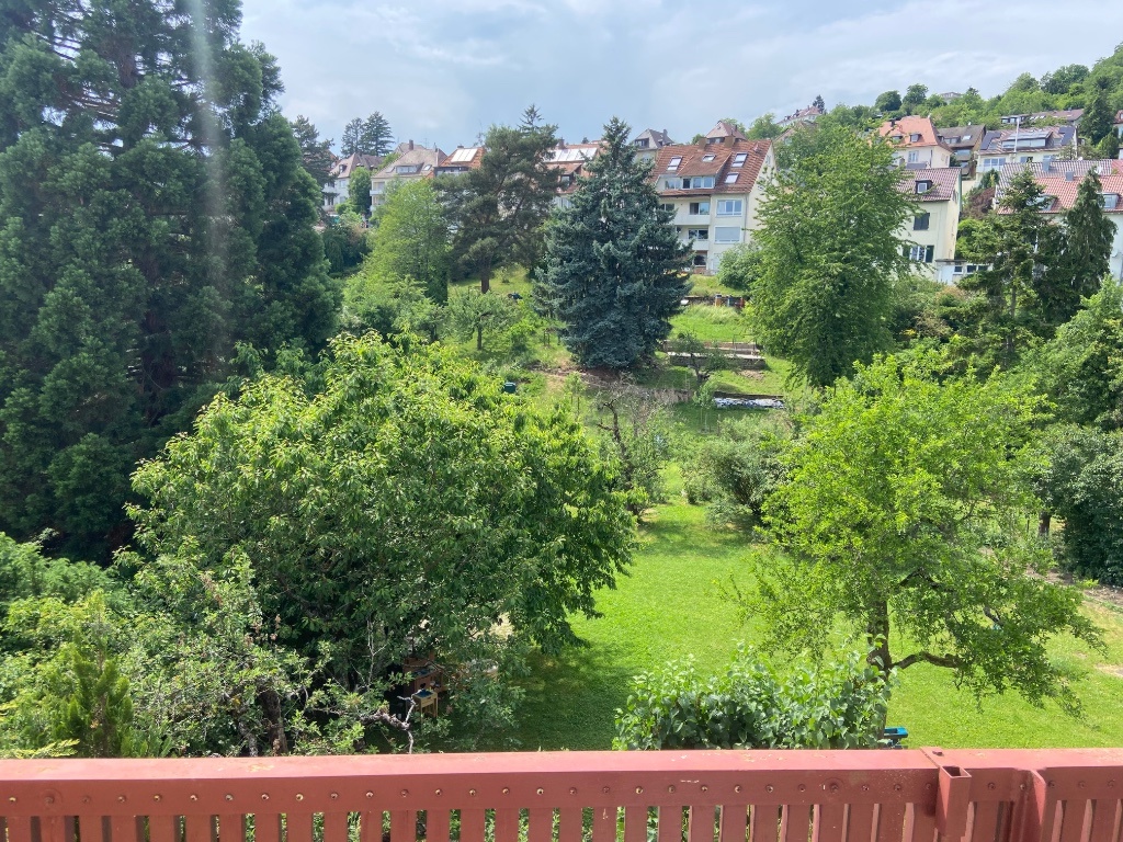 Helle 3er-WG-geeignete 3-Zimmer-Wohnung mit Balkon, Gartenmitnutzung & Blick ins Grüne in Stuttgart-West Kräherwald – Köllestraße 3, 70193 Stuttgart West – Vorschaubild 9